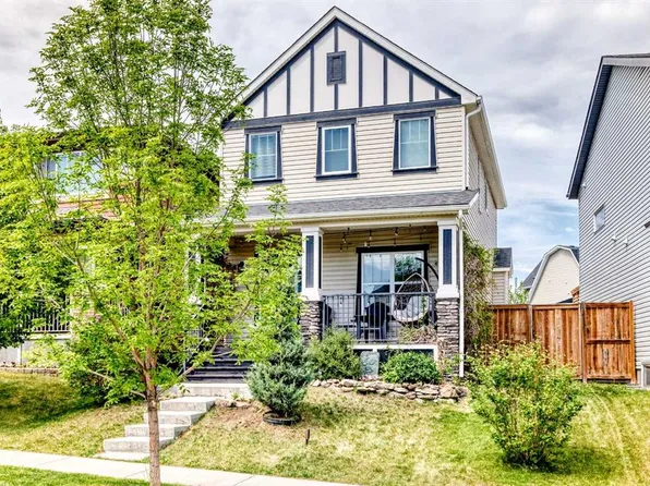10 N Reunion Grv NW, Airdrie, AB T4B 0Z7