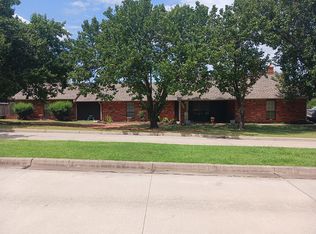 2401 Oak Forest Dr, Norman, OK 73071