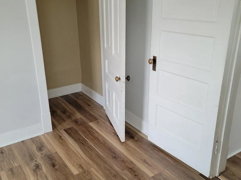 1819 W 1st Ave #4 — Photo 9
