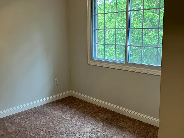 288 Lafayette Rd #4 — Photo 7