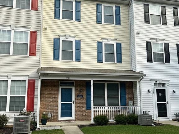 2nd image of 1403 Blue Heron Dr