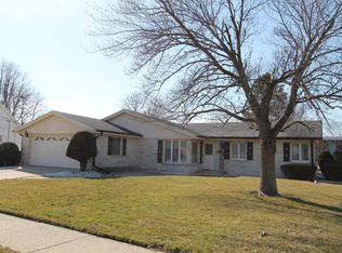 101 Chapel Ter, Burlington, WI 53105