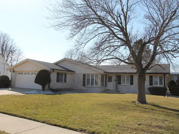 101 Chapel TERRACE, Burlington, WI 53105