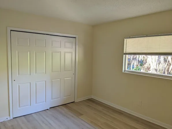 616 S Betty Ln #5, Clearwater, FL 33756