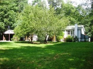 19 Chippewa St, Hubbardston, MA 01452