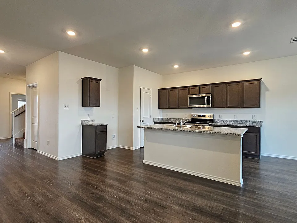 813 Fueller Dr