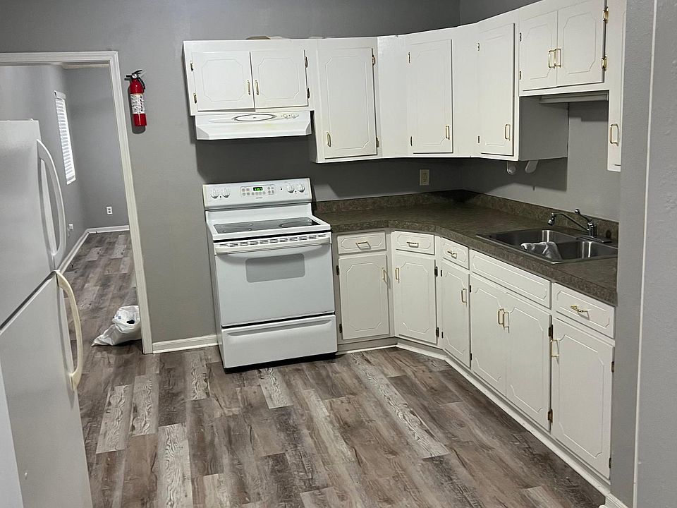 1st image of 613 N Kinney Ave #E