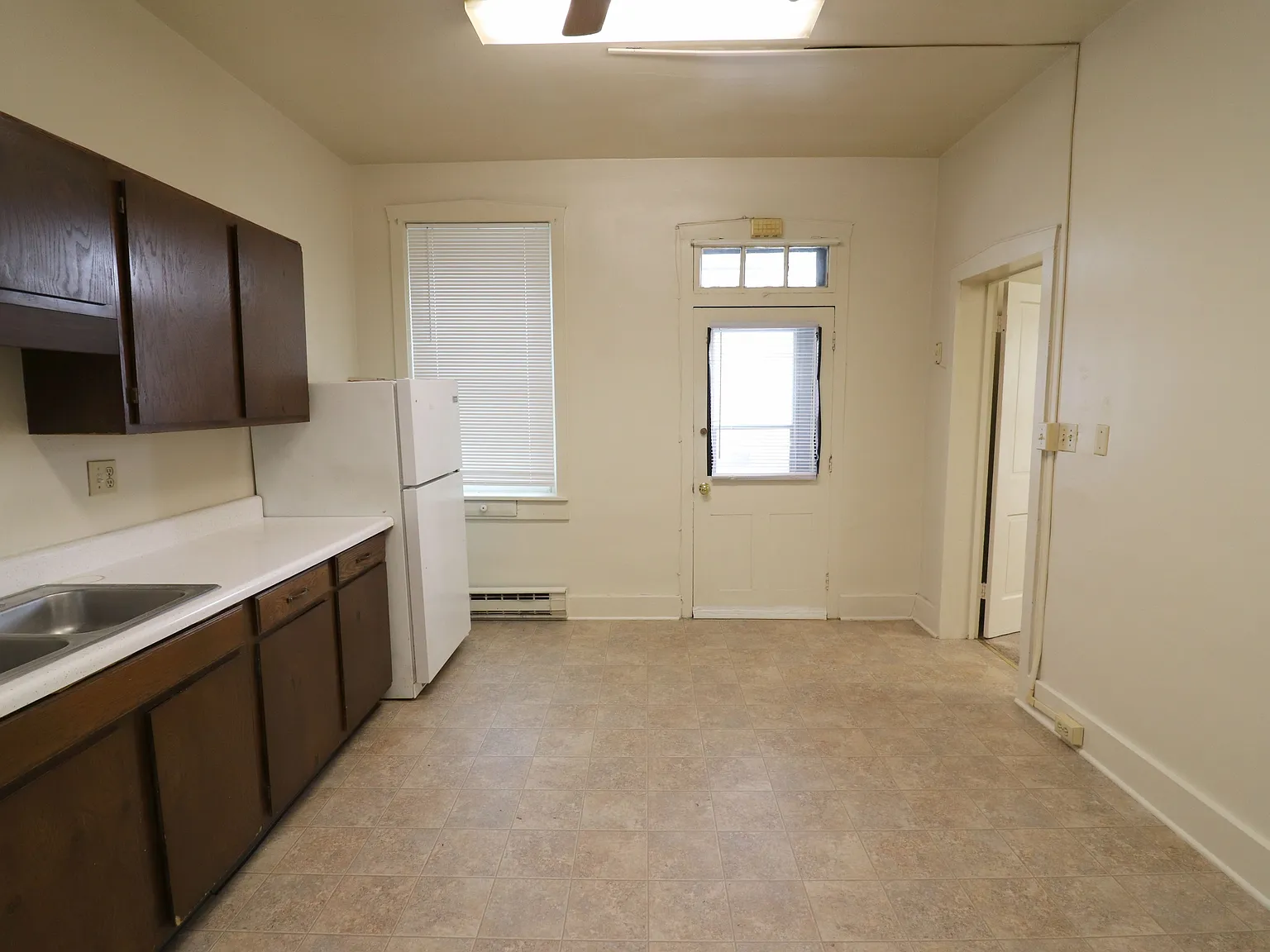 1 bed, $995 — Photo 3