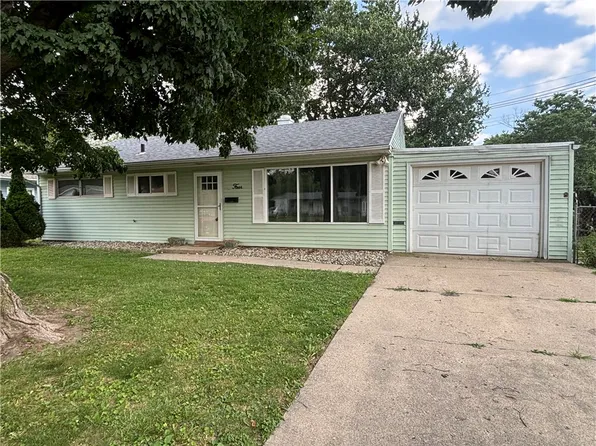 4 E Columbia St, Danville, IL 61832