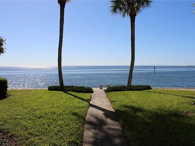 5132 Beach Dr SE #D — Photo 9