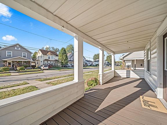 5th image of 824 Oak Grove Ave