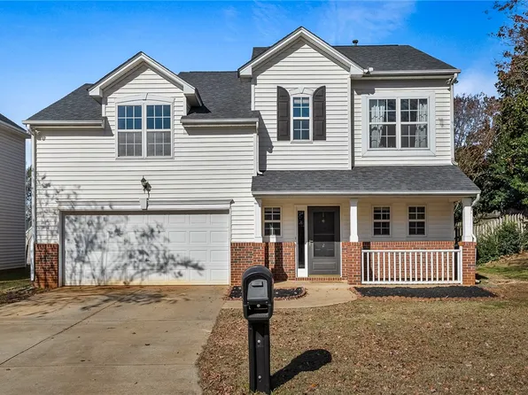 2 Stockbridge Dr, Greer, SC 29650