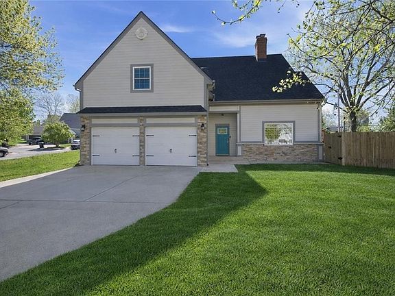 2nd image of 7219 NW 85th St