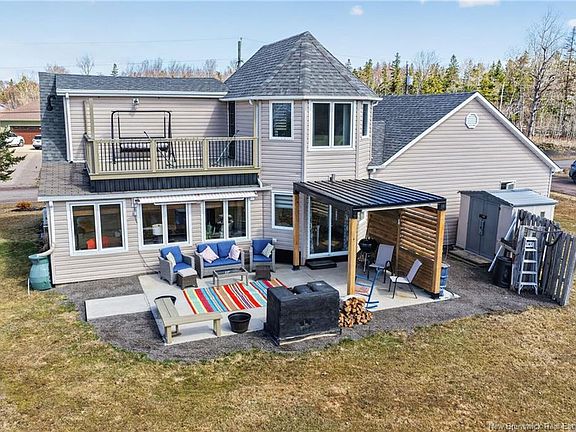 3rd image of 59 Beaverbrook Rd