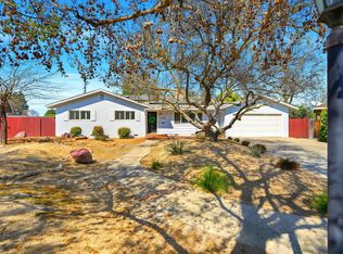 2832 W Sue Ave, Visalia, CA 93277