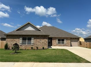 119 N Sheep Dog Ave, Farmington, AR 72730