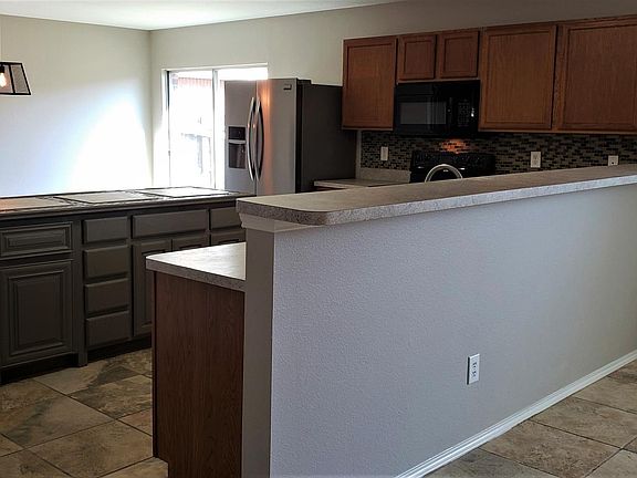 3rd image of 2046 Kings Forest Dr