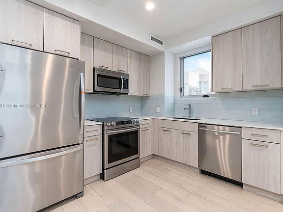 5th image of 624 Michigan Ave #7