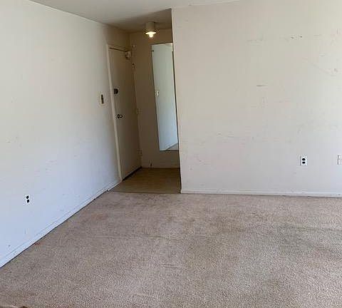 5th image of 1944 Kennedy Dr APT 203