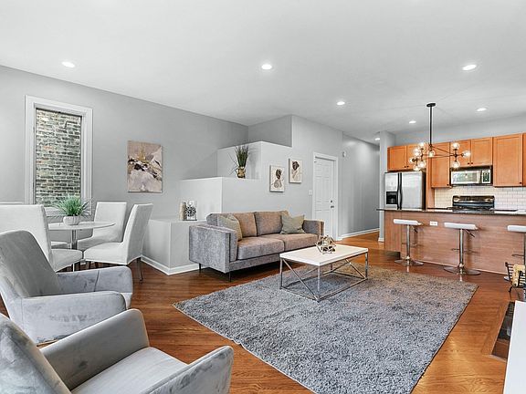 5th image of 1529 N Rockwell St #2