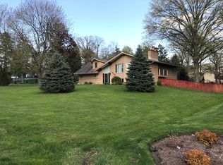 22W421 Hillcrest Ter, Medinah, IL 60157