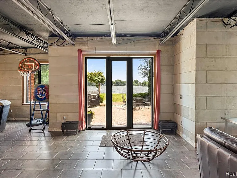 42183 Kouza Ct — Photo 28
