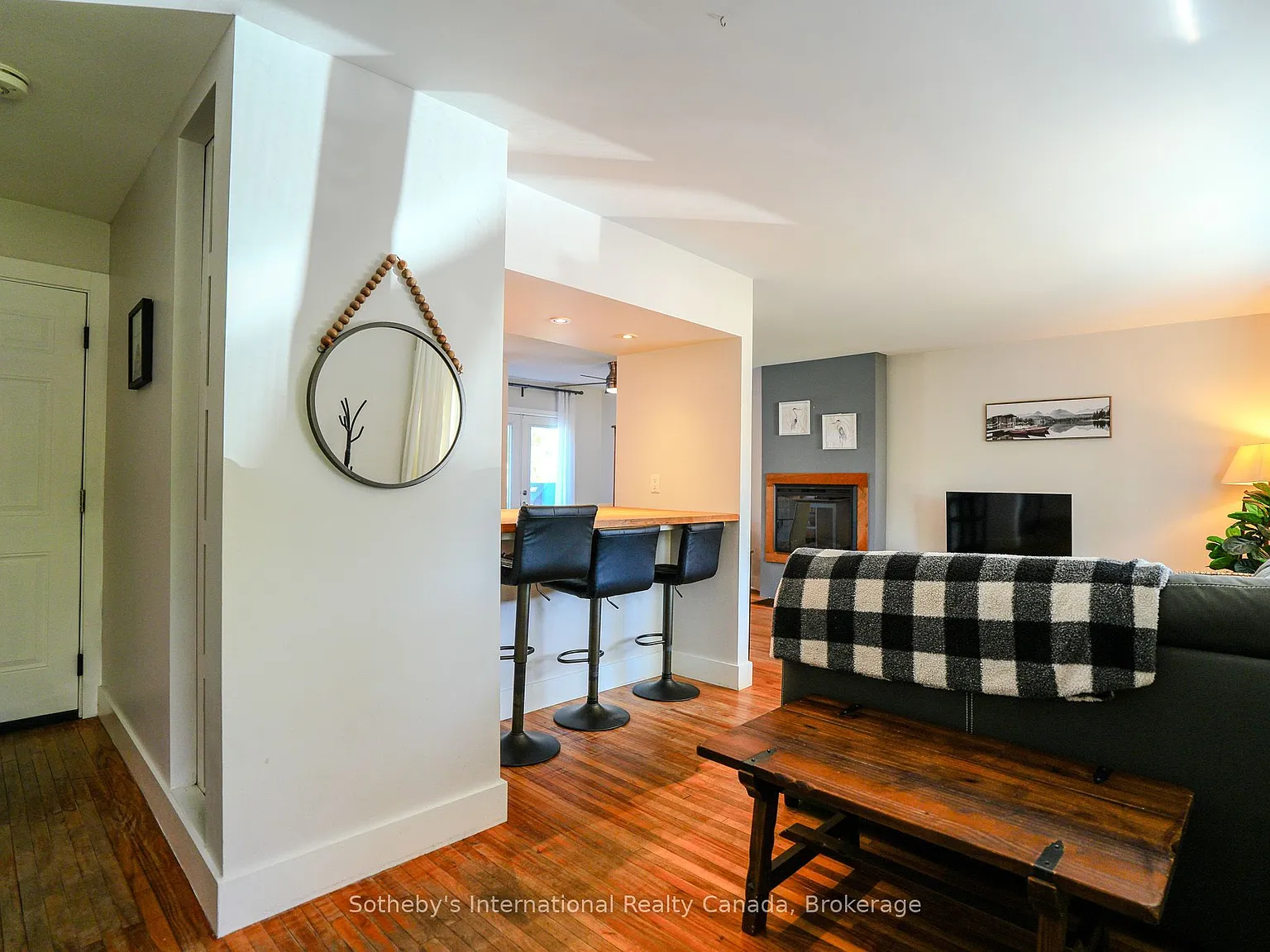2 bed, $2,250 — Photo 2