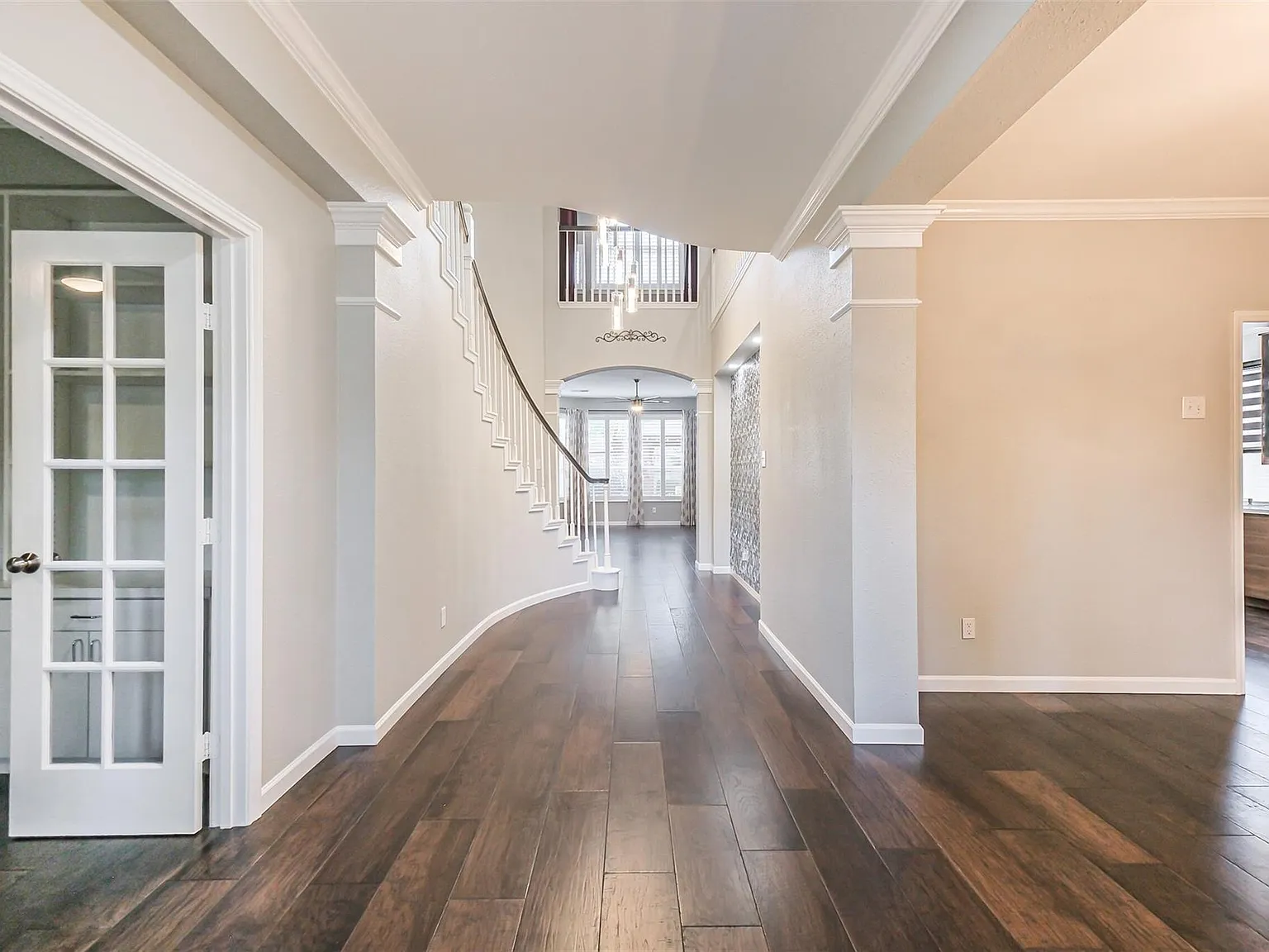5 bed, 3.5 bath, 3486 sqft, $4,200 — Photo 4