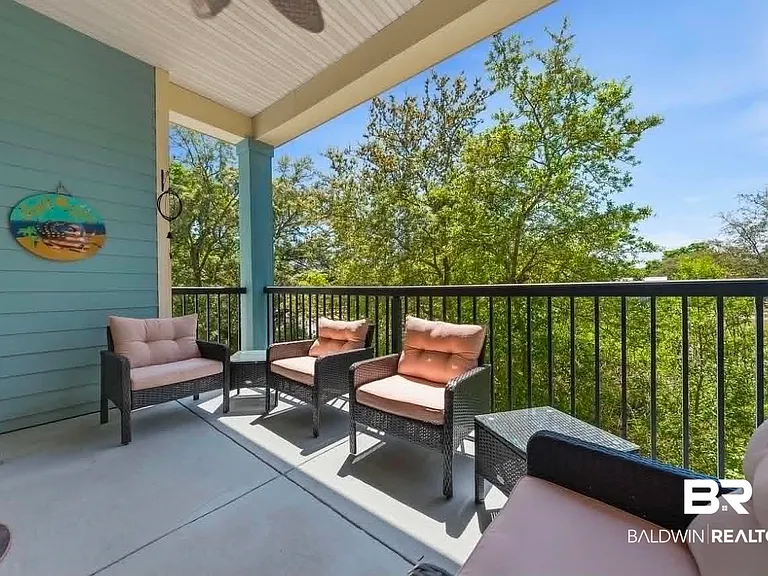 1430 Regency Rd #H202 — Photo 4