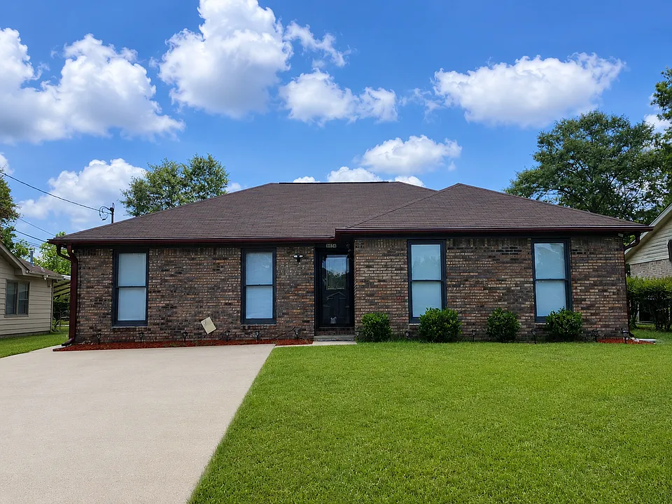 3034 Lansing Ave