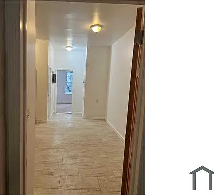 2 bed, 950 sqft, $3,050 — Photo 3