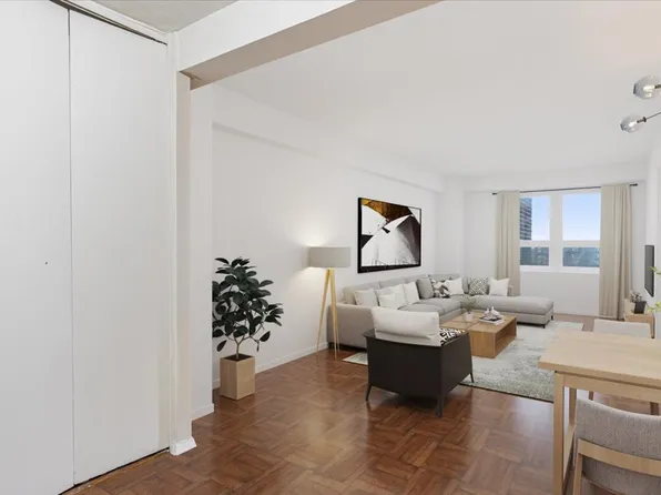 107-40 Queens Boulevard image 2 of 21