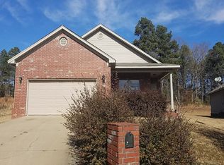135 Whispering Oak Trl, Mabelvale, AR 72103