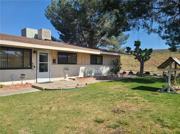14911 Condor Rd, Victorville, CA 92394