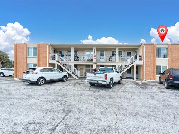 8800 Blind Pass Rd APT 10, Saint Pete Beach, FL 33706