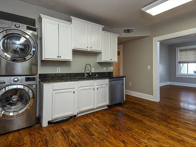384 Mulberry St #203 — Photo 15