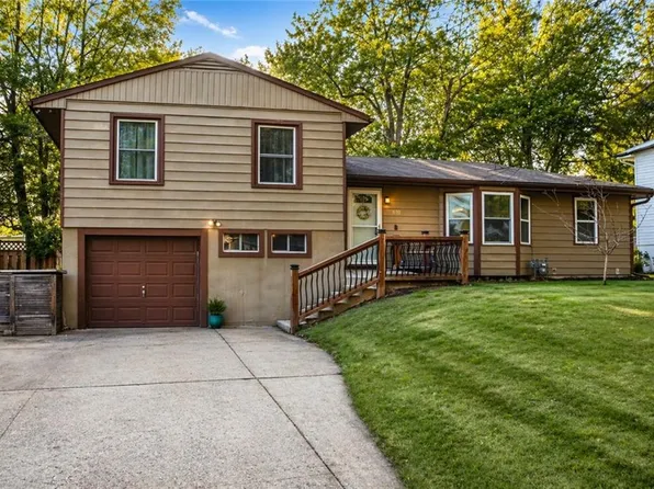 610 Lacy Ln, Belton, MO 64012