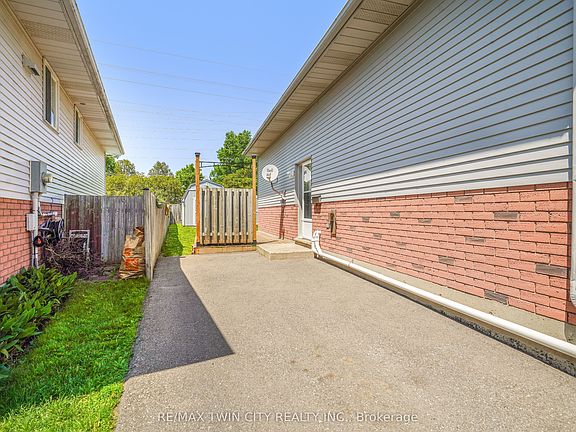 5th image of 58 Arbor Dr