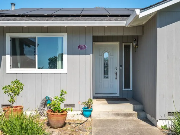 318 Brockhurst Drive, Santa Rosa, CA 95401