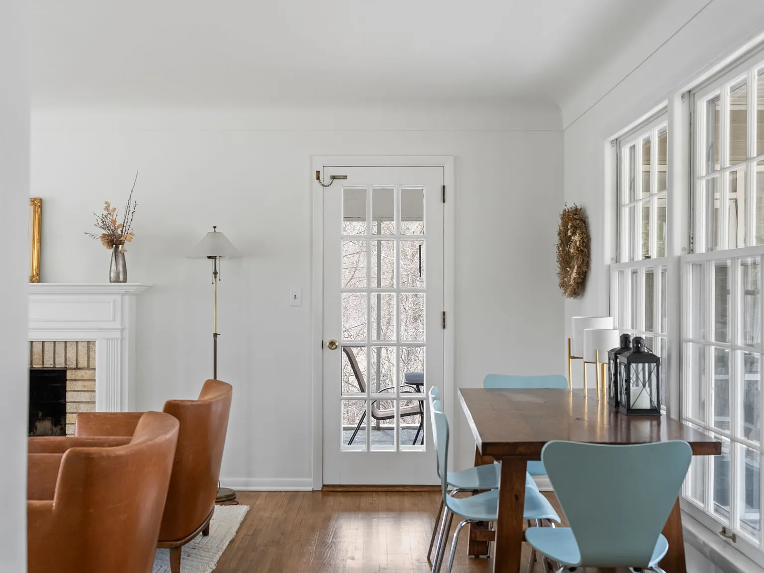 355 Margaret Cir — Photo 3
