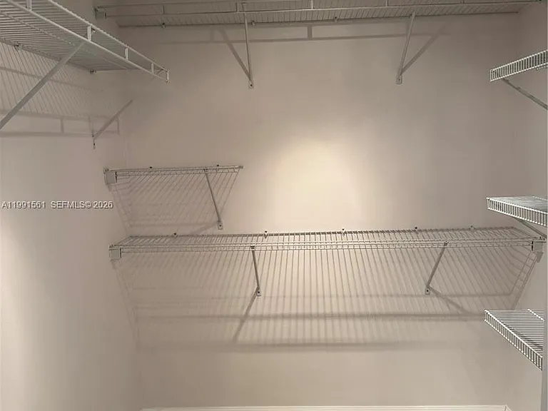 18800 NE 29th Ave #822 — Photo 6