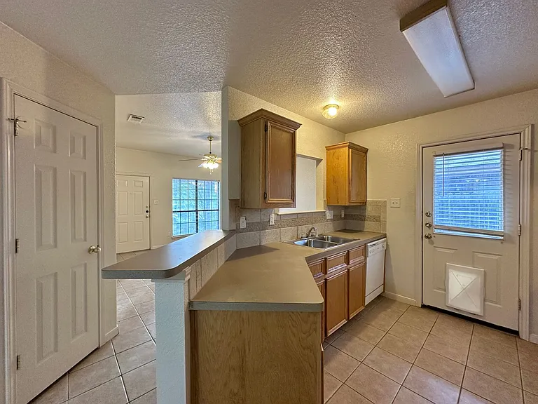 1111 Cinch Dr — Photo 8
