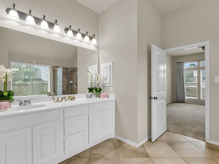 12938 Buchanan Oaks Ln — Photo 25