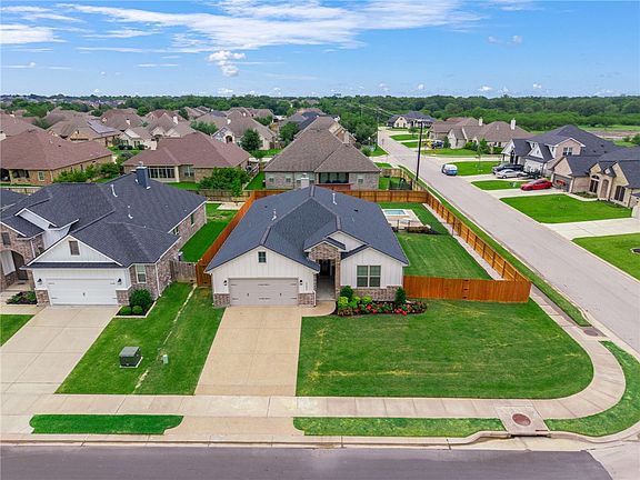 2nd image of 3353 Stonington Way