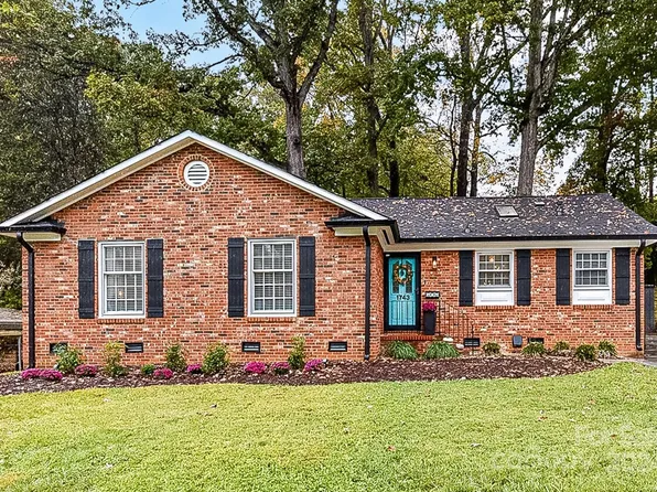 1743 Edgewater Dr, Charlotte, NC 28210