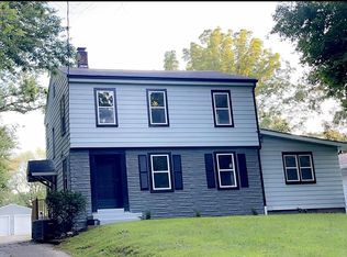 24 Creston Dr, Belleville, IL 62223