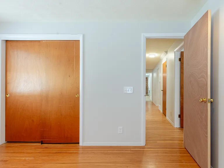 1 Larkspur Ln — Photo 17