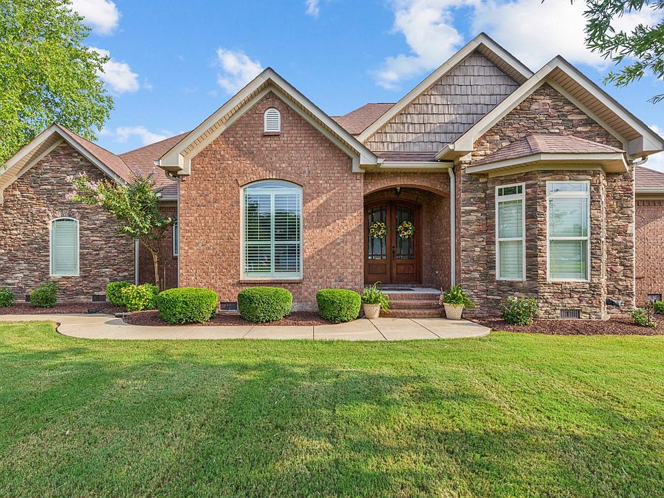 1st image of 2731 Highland Park Dr