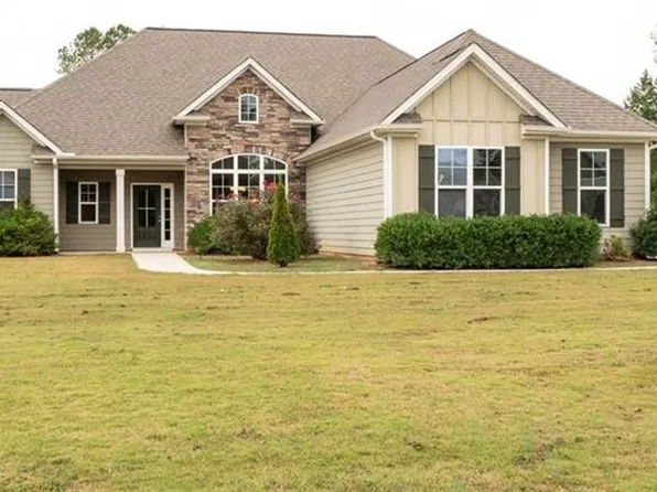 140 Cash Dr, Lagrange, GA 30241