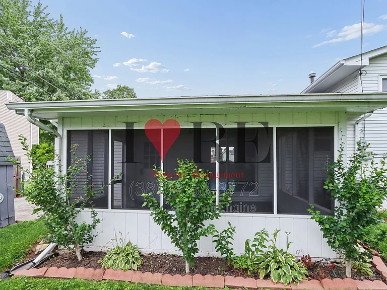 3565 Brunswick Dr — Photo 5